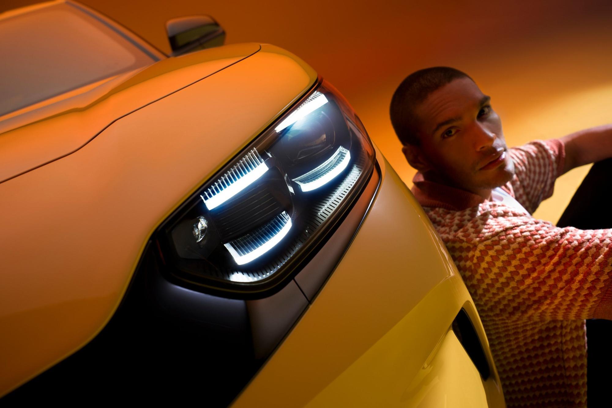 Η προηγμένη τεχνολογία φωτισμού Matrix LED της Ford κάνει για εσάς τη νύχτα μέρα - για ακόμα περισσότερη ασφάλεια 